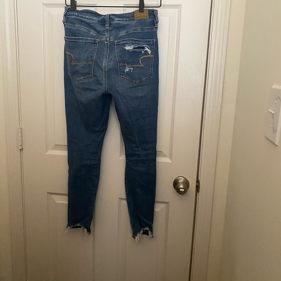 Super Cute Distressed American Eagle Jeggings - Picture 2 of 4